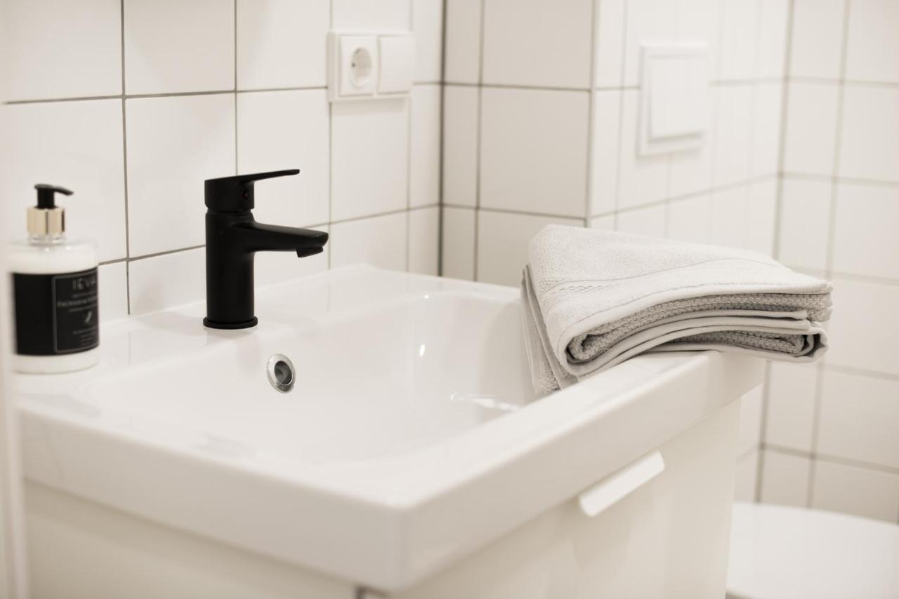 Studio Apartment In Laisves Aleja Kowno Zewnętrze zdjęcie